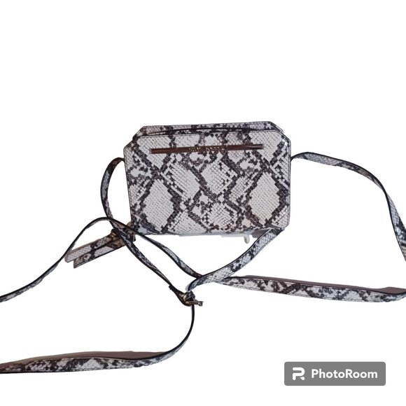 Steve Madden Handbags - Steve Madden Snake Print Crossbody NWOT